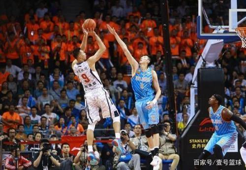 进攻华丽著 进攻华丽著